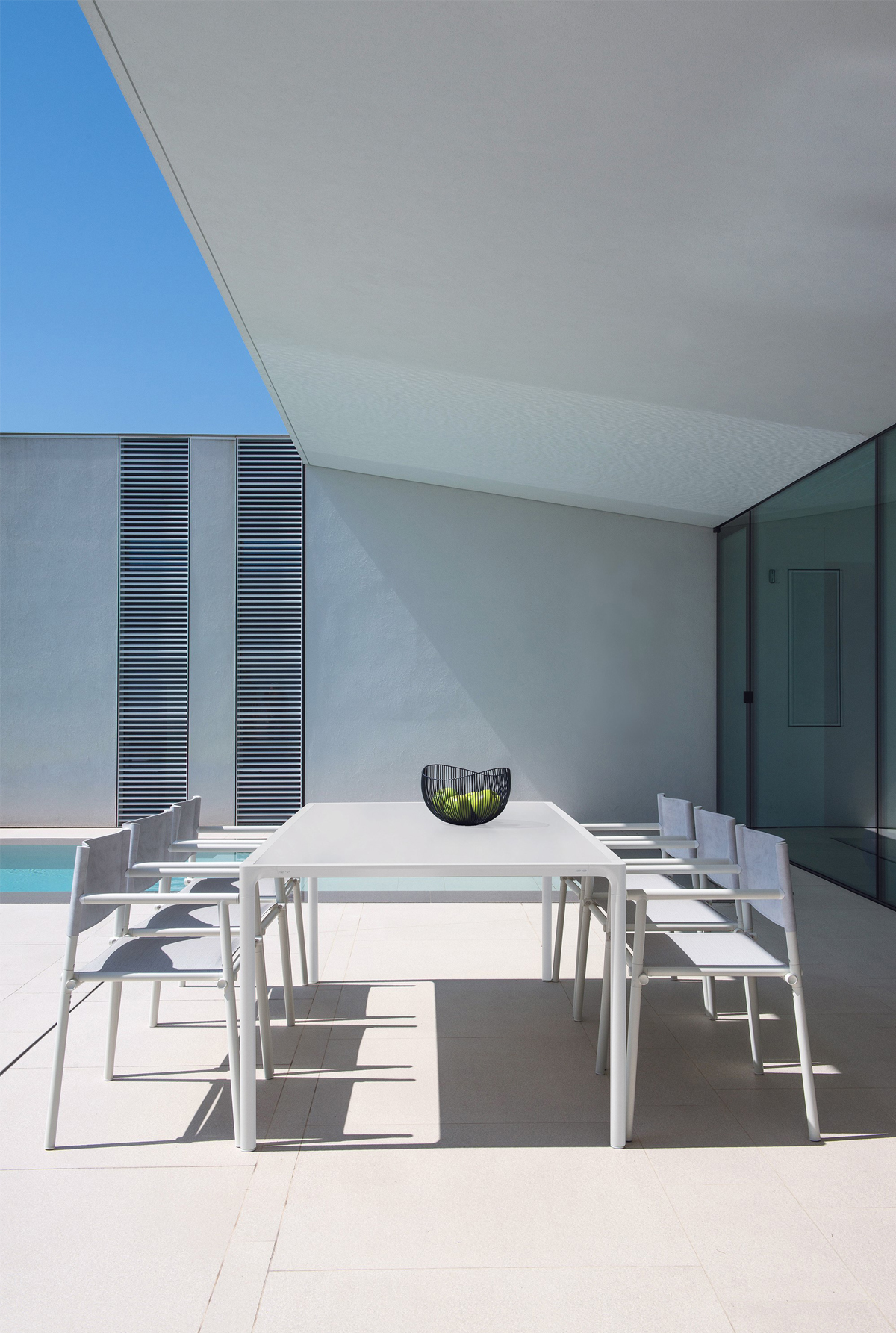 TERRAMARE Dining unter moderner Pergola