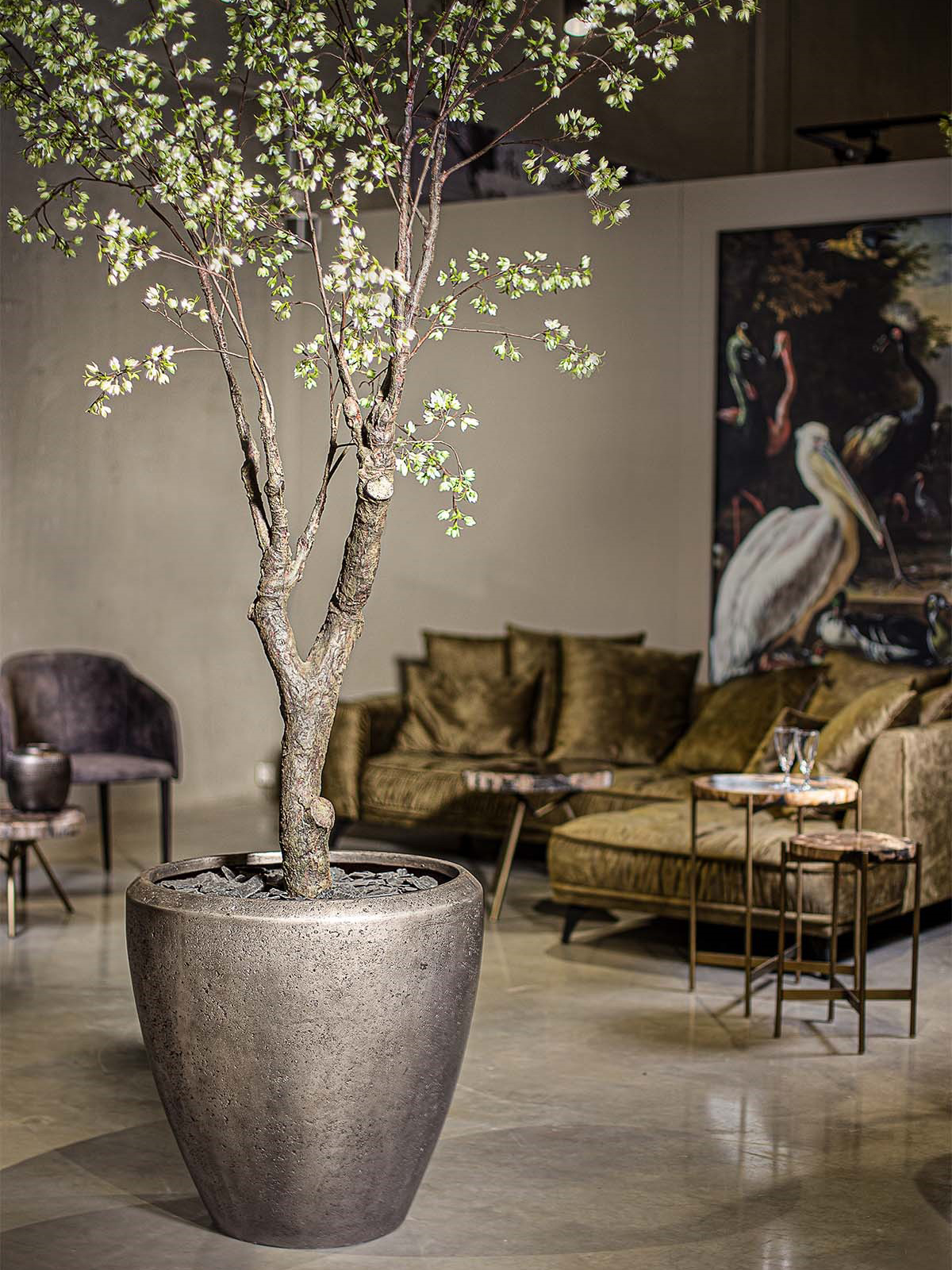 GRACE Schale mit Dekobaum im Showroom